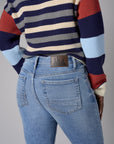 Be unforgettable in the modern 'Light Vintage Wash' Chelsea Bootcut.