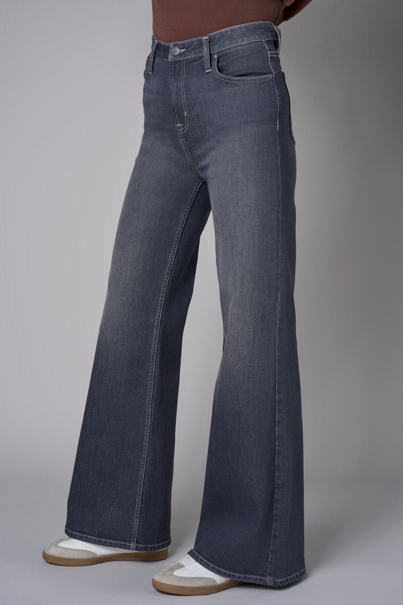 Add a pop of color to your look with the 'Black Denim' Bond Wide Leg.