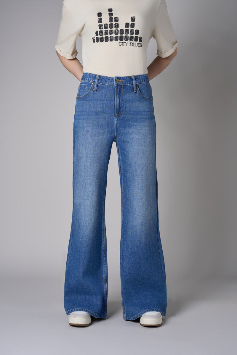 Go bold with the 'Indigo Denim' Bond Wide Leg, designed for standout style.