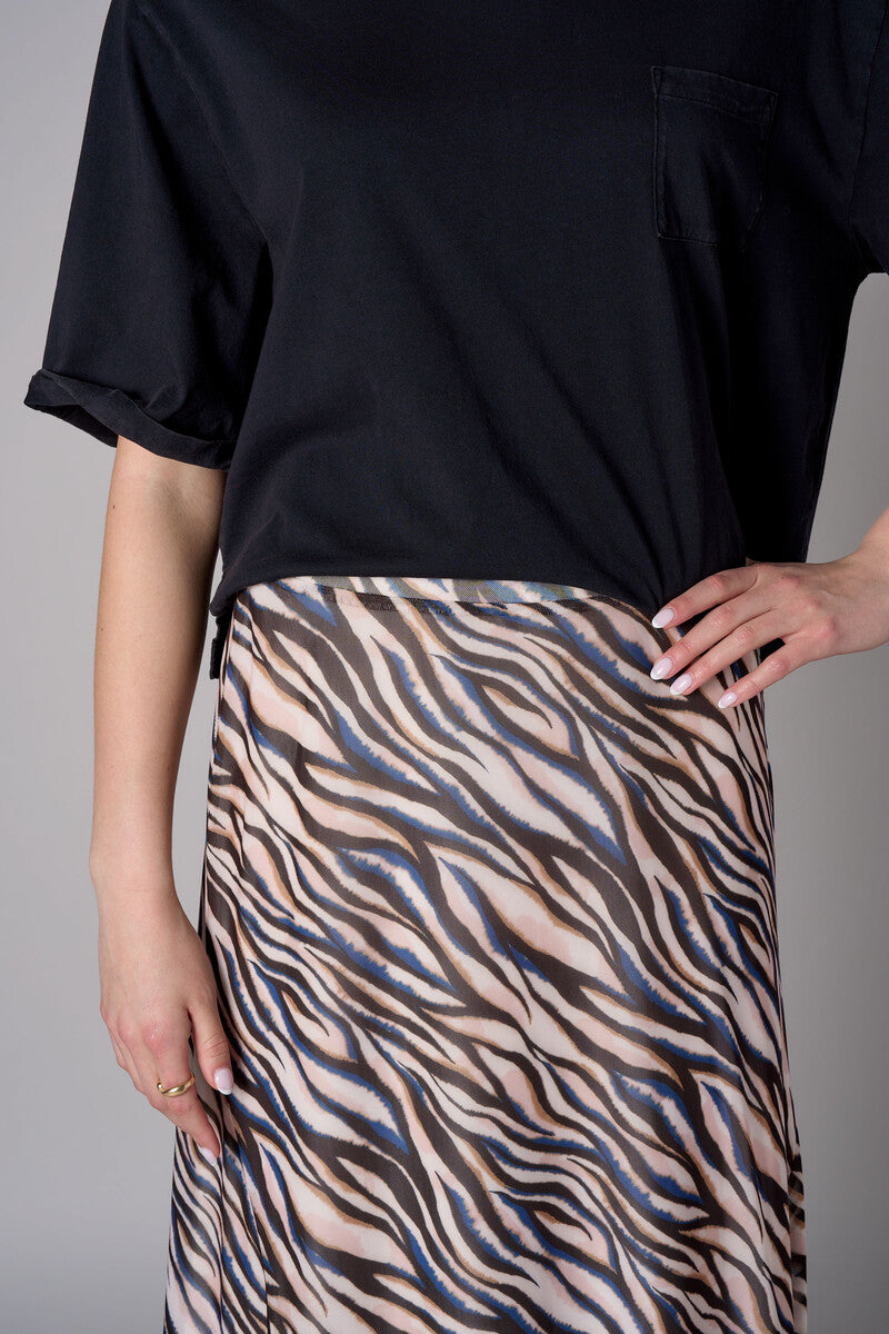 Bring your style to life with the 'blush' Belle Maxi Skirt – perfect for any occasion.