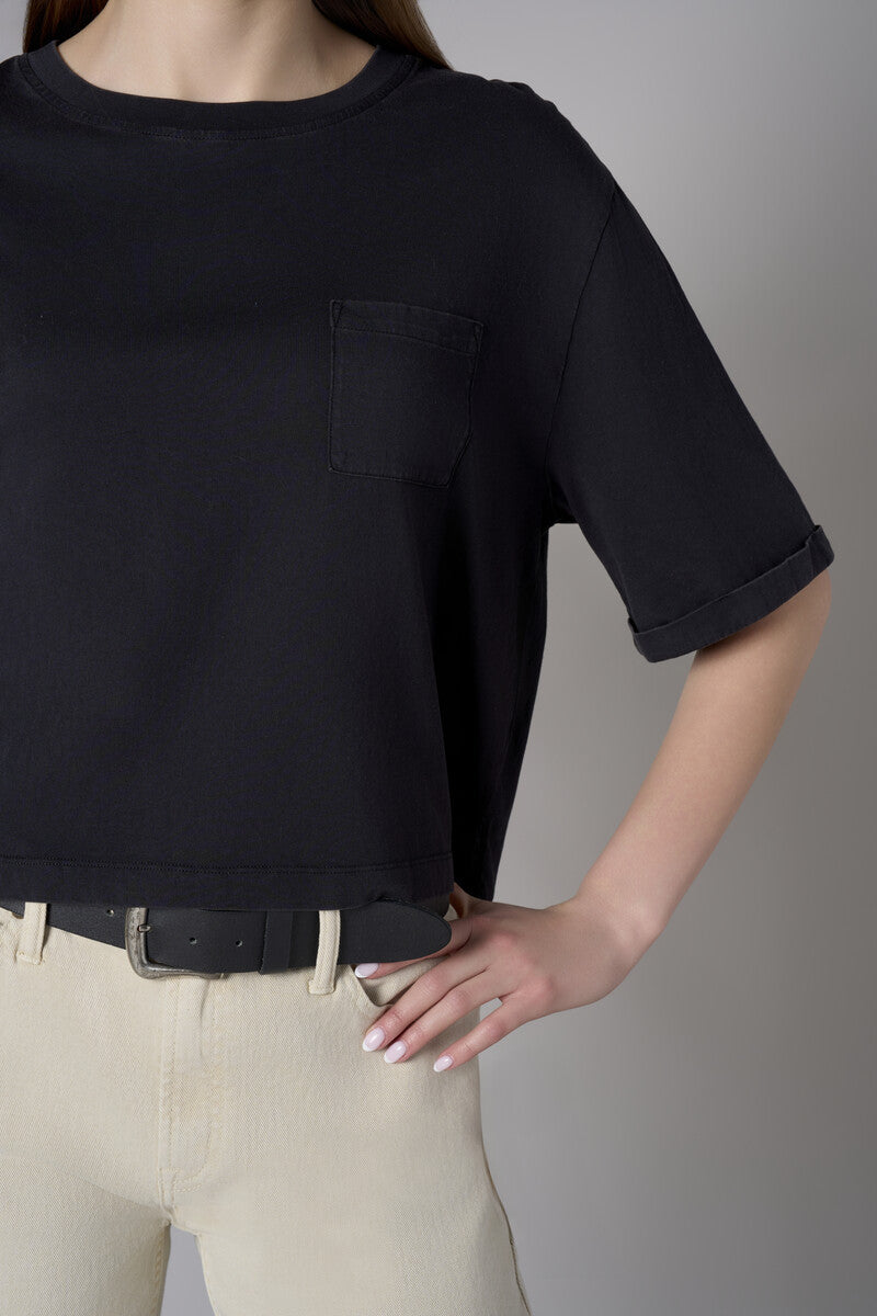 Stand out in our elegant Coram T-Shirt in beautiful 'Black'.