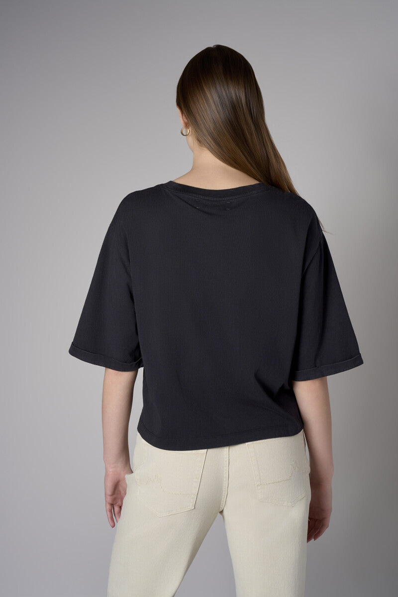 Stand out in our elegant Coram T-Shirt in beautiful 'Black'.