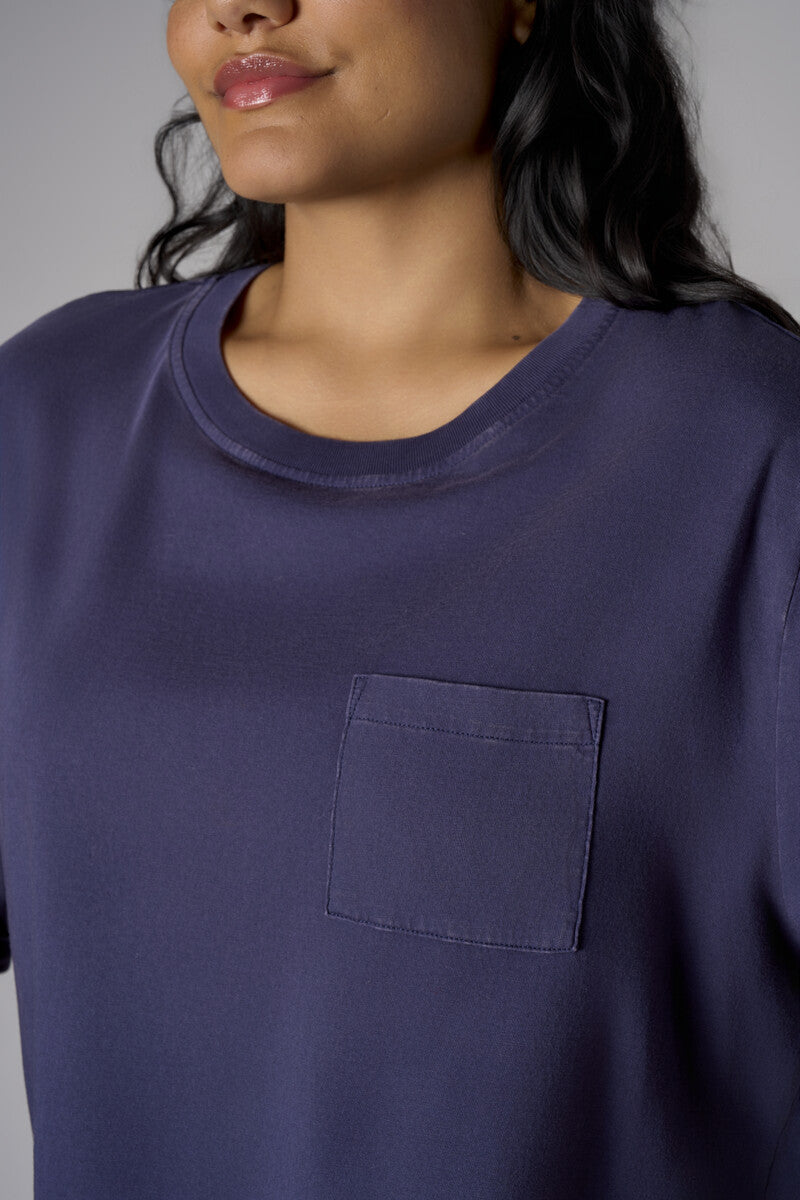 Feel fabulous every day in the 'Navy' Coram T-Shirt, crafted for those who love eye-catching style.