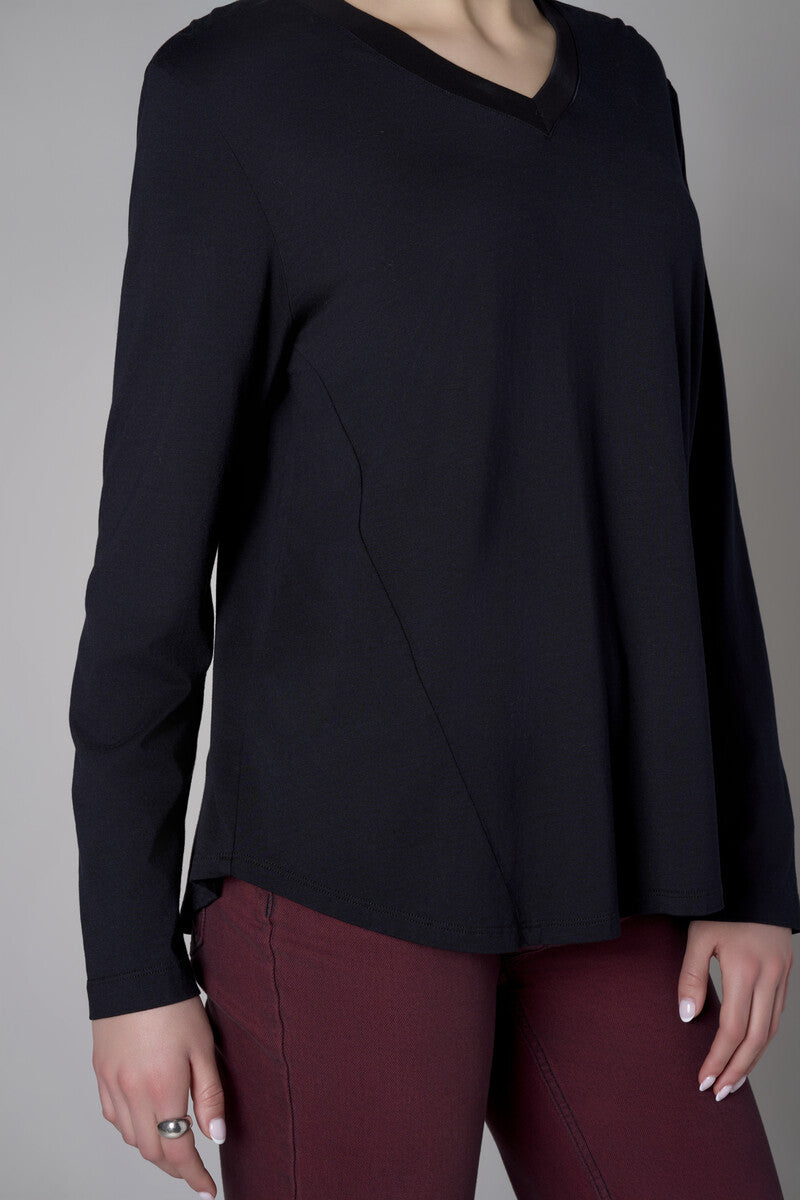 Upgrade your collection with the refreshing 'Black' Beth Long Sleeve T-Shirt.