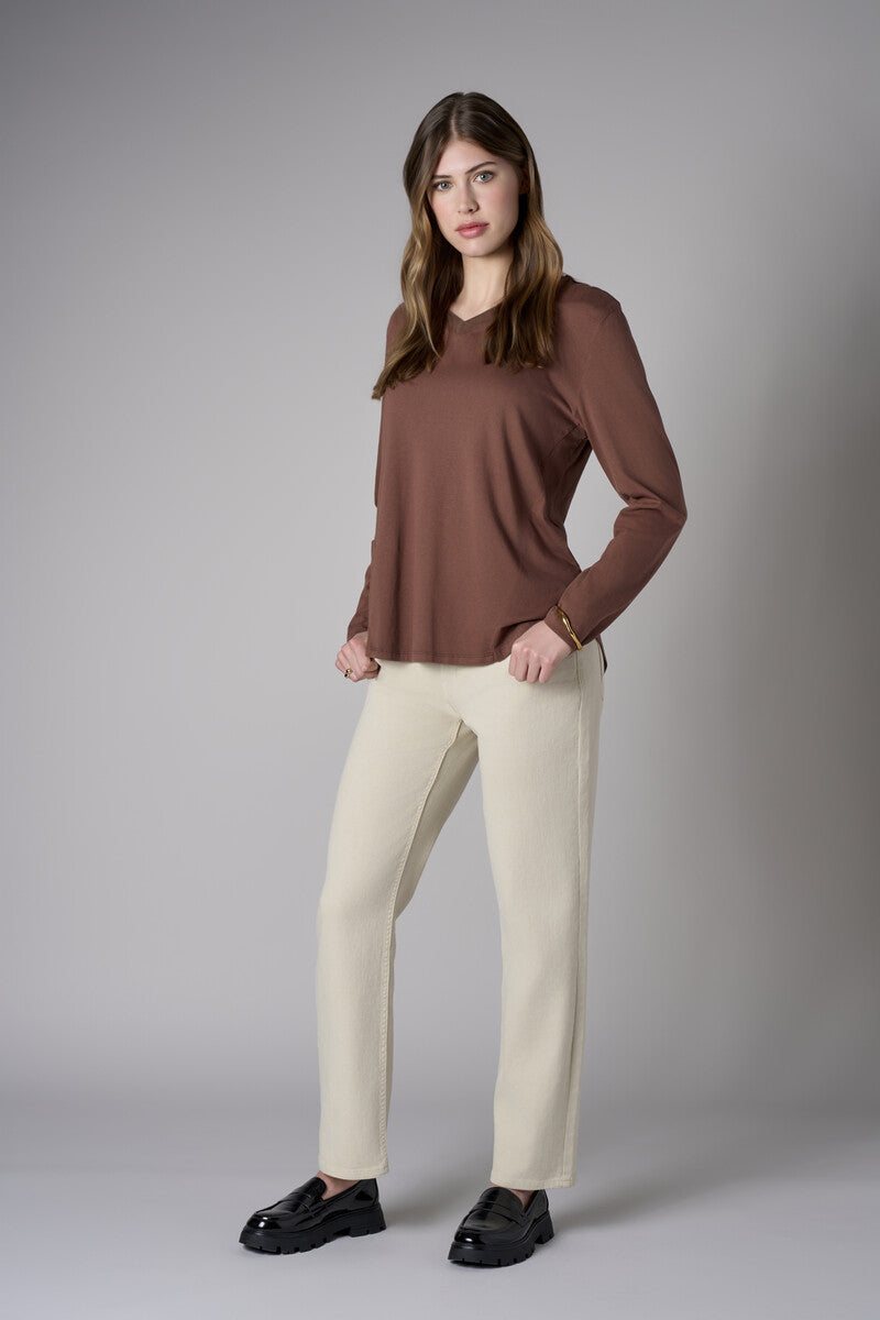 Showcase your personality with the Beth Long Sleeve T-Shirt in striking 'Earth'.
