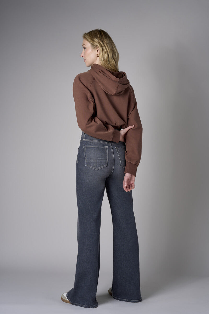 Discover the allure of 'Earth' in our top-selling Cropped Hoodie Sweatshirt.