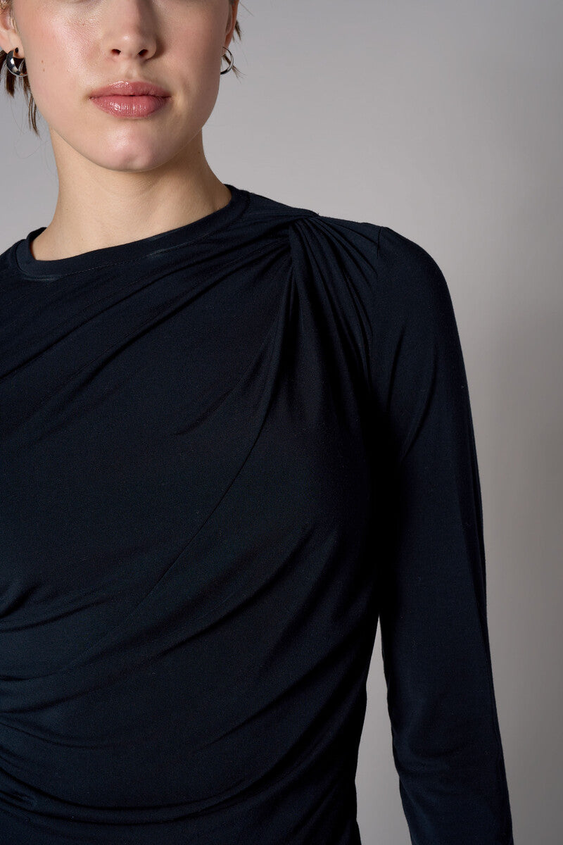 Black shoulder twist three quarter sleeve top