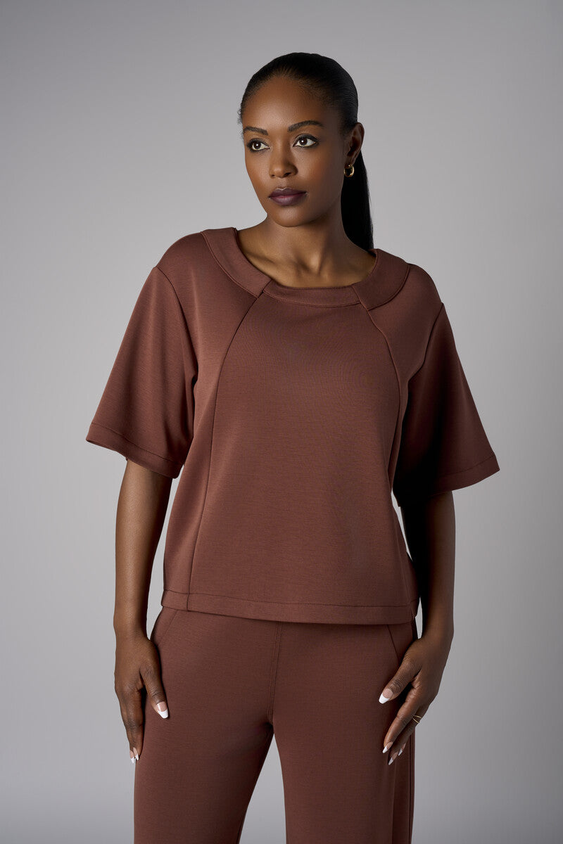 The perfect blend of style and color: 'Earth' Elbow Sleeve Top.