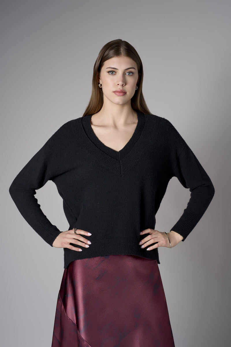 Black Cite Long Sleeve Sweater