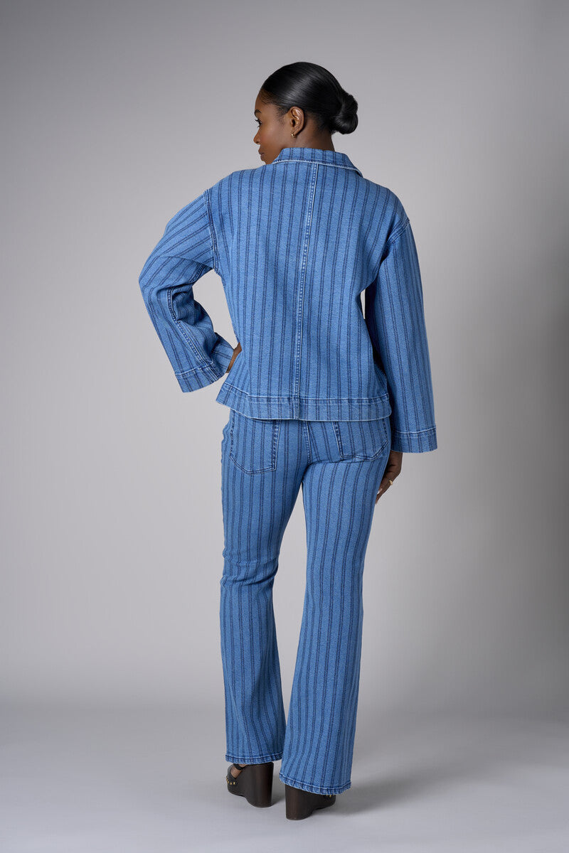 Showcase your personality with the Patch Pocket Denim Jacket in striking 'Indigo Stripe Denim'.