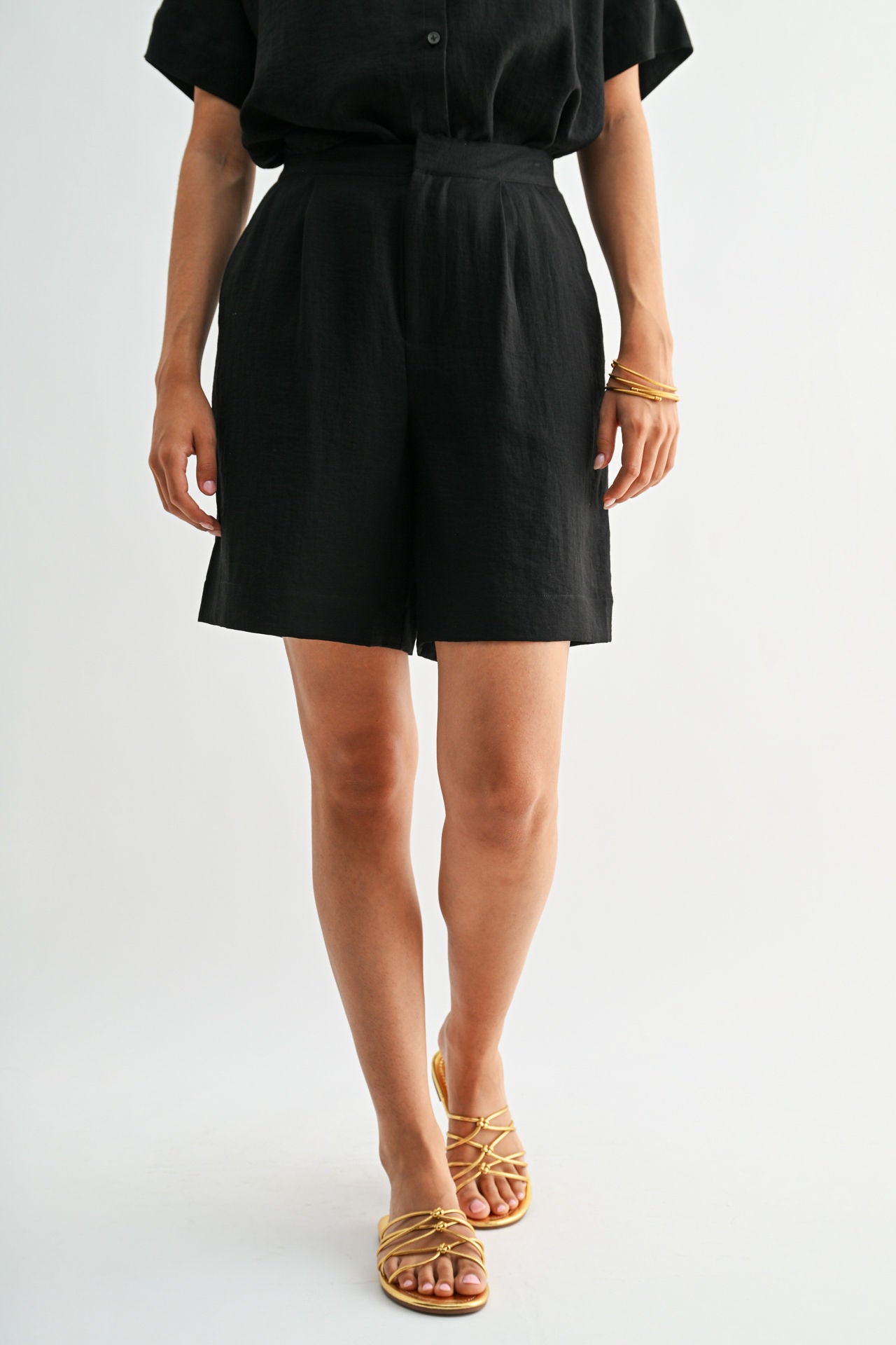 Black Pleated Bermuda Short