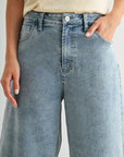 15" Relaxed Short Light Antique Wash