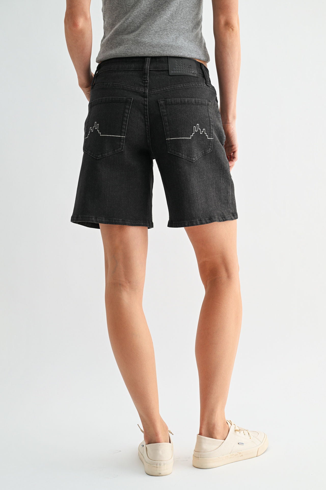 Black Dover Short