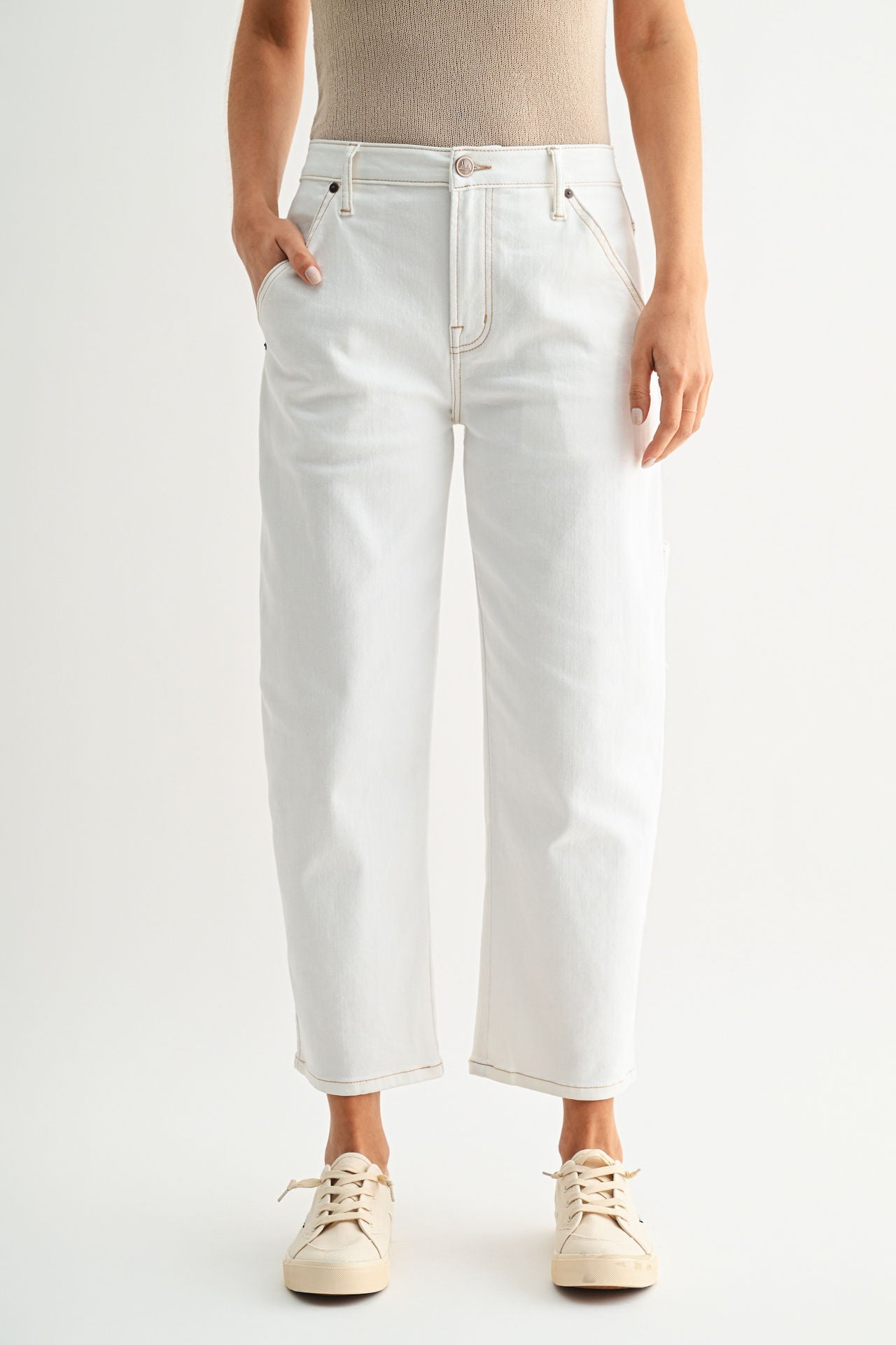 Relaxed Carpenter Crop Jean Ivory