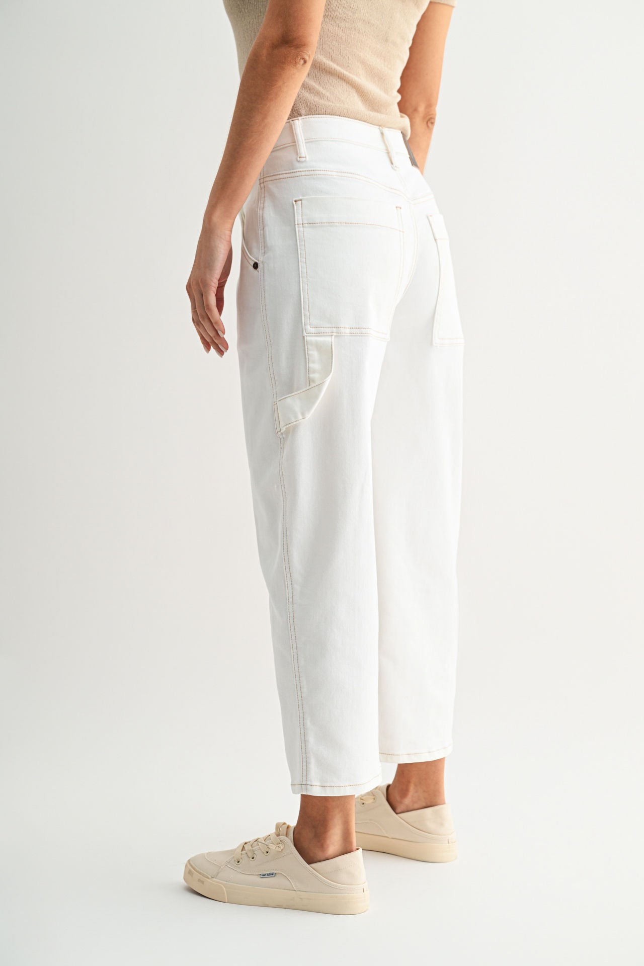 Relaxed Carpenter Crop Jean Ivory
