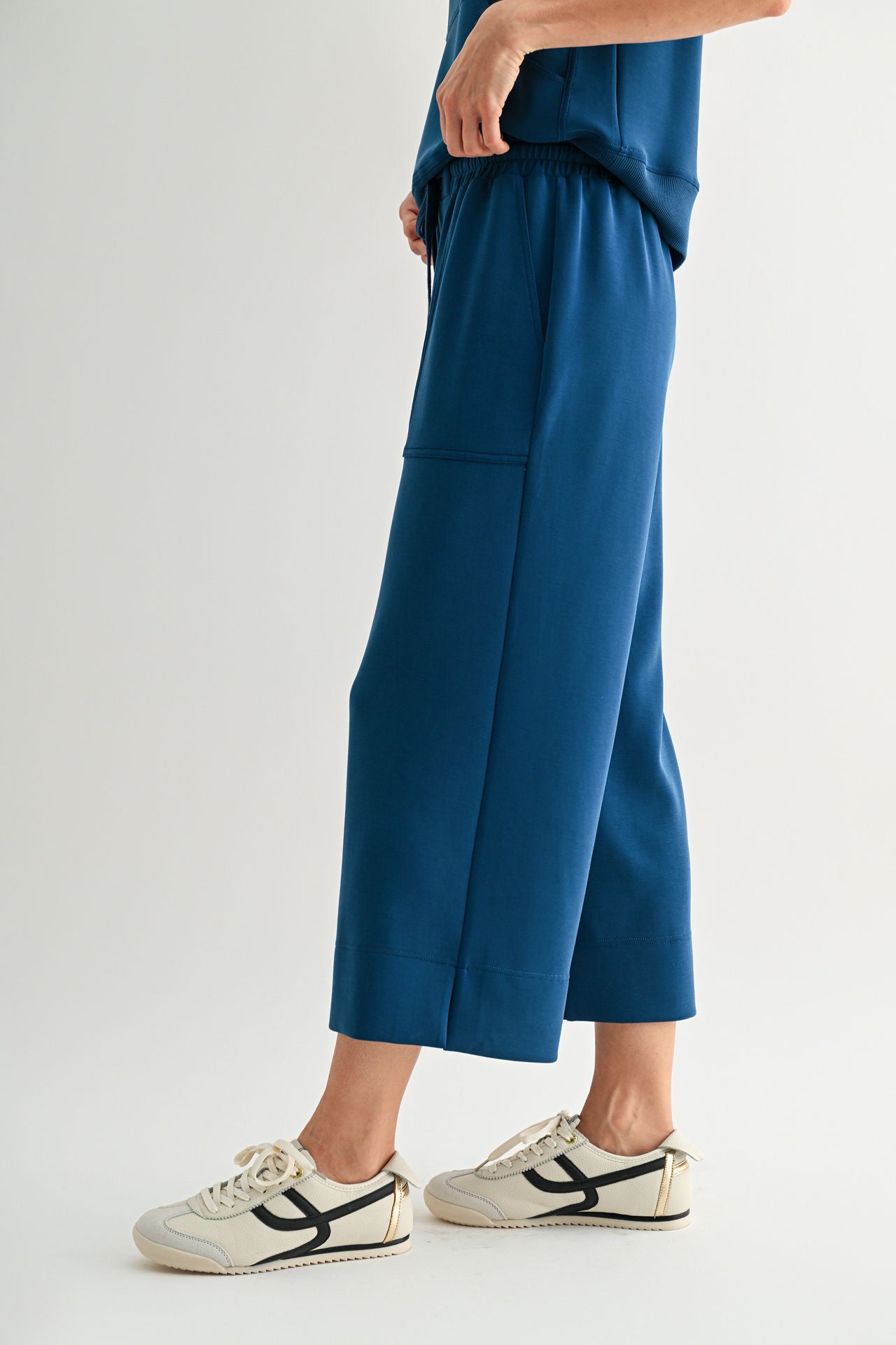 Blue Opal Cropped Pant