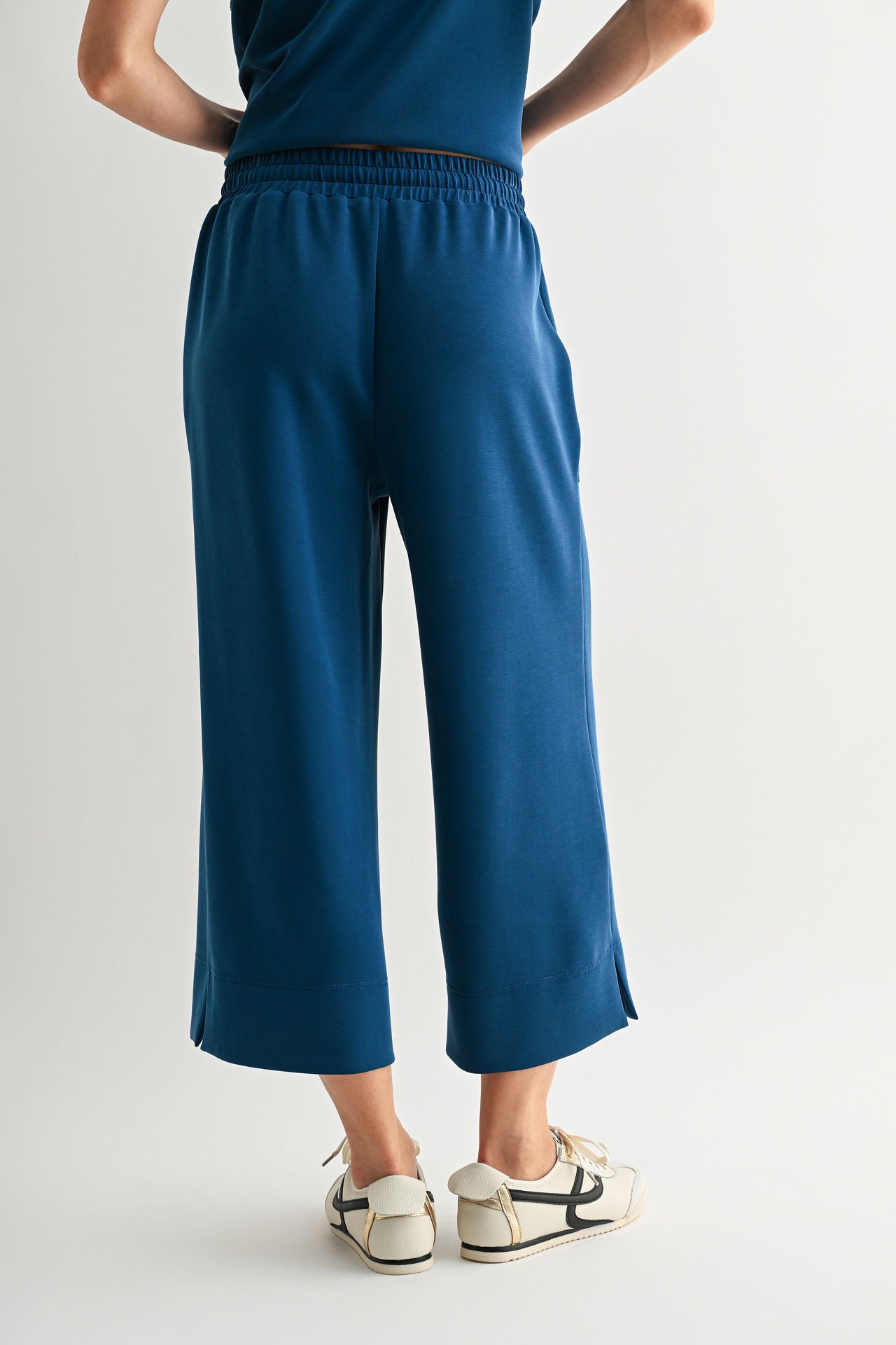 Blue Opal Cropped Pant
