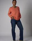 Make a statement in our elegant 'Dark Whisker Wash' Dover Straight Leg.