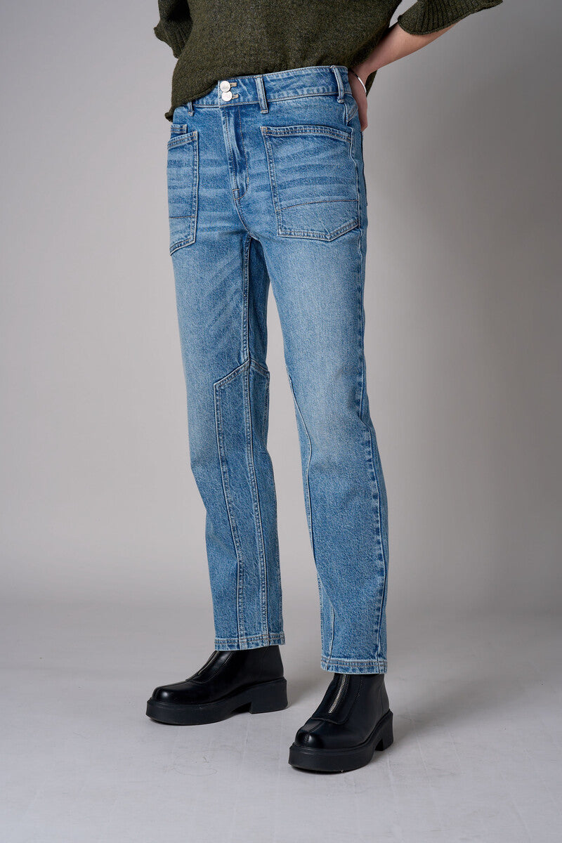Patch Pocket Tapered Jean in Indigo