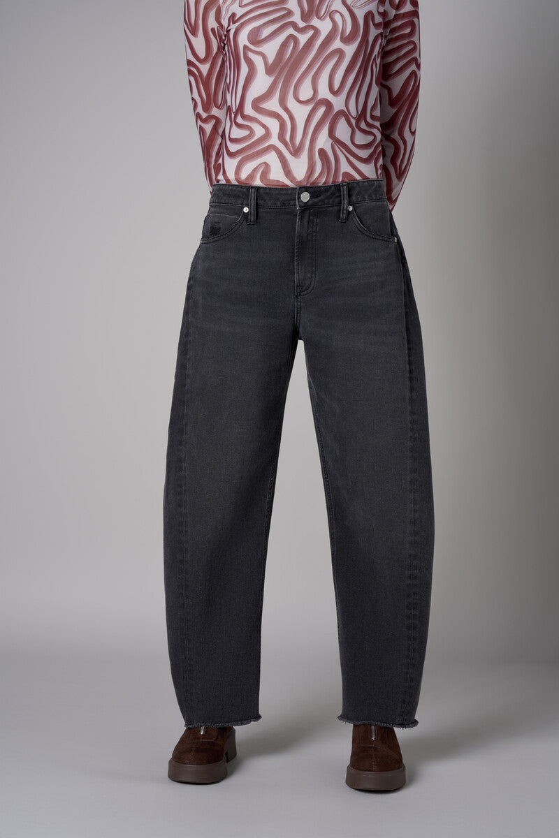 Dark Vintage Wash Relaxed Barrel Leg Jean