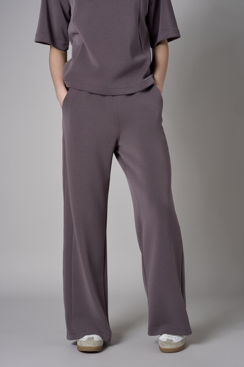 Add a pop of color to your look with the &#39;Dark Gray&#39; Side Panel Athletic Pant.