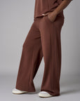 Go bold with the 'Earth' Side Panel Athletic Pant, designed for standout style.