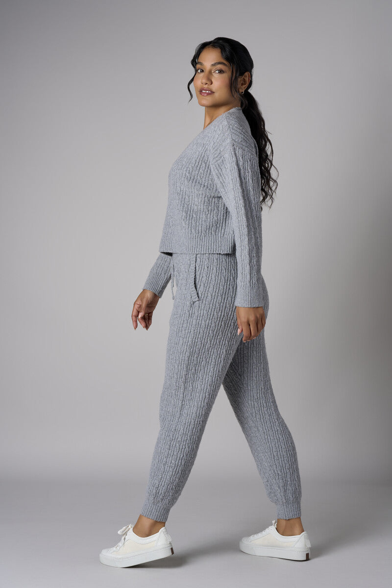 The &#39;Gray&#39; Cable Knit Jogger: designed for versatile appeal.