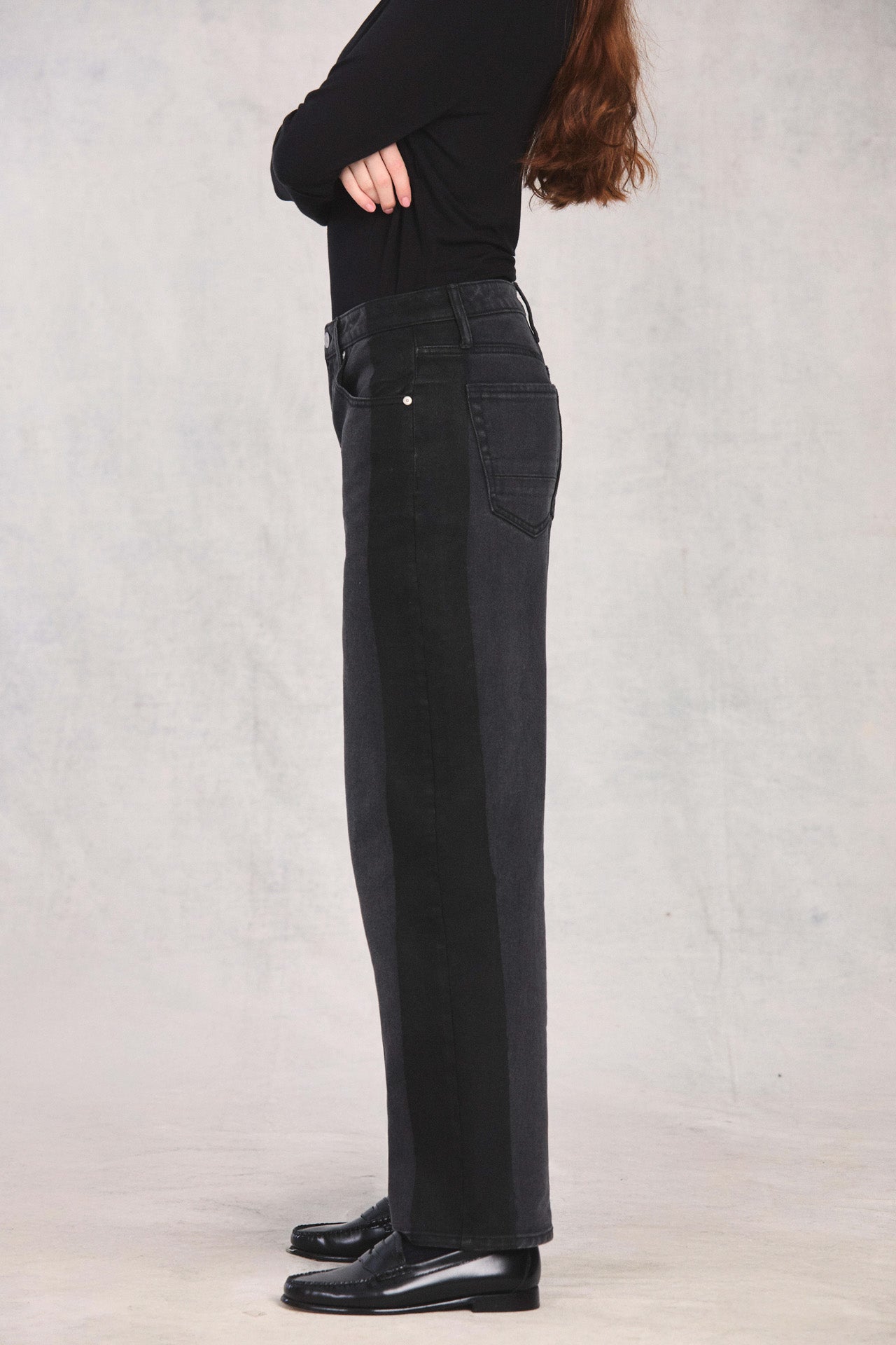 Black Crescent Leg Jean