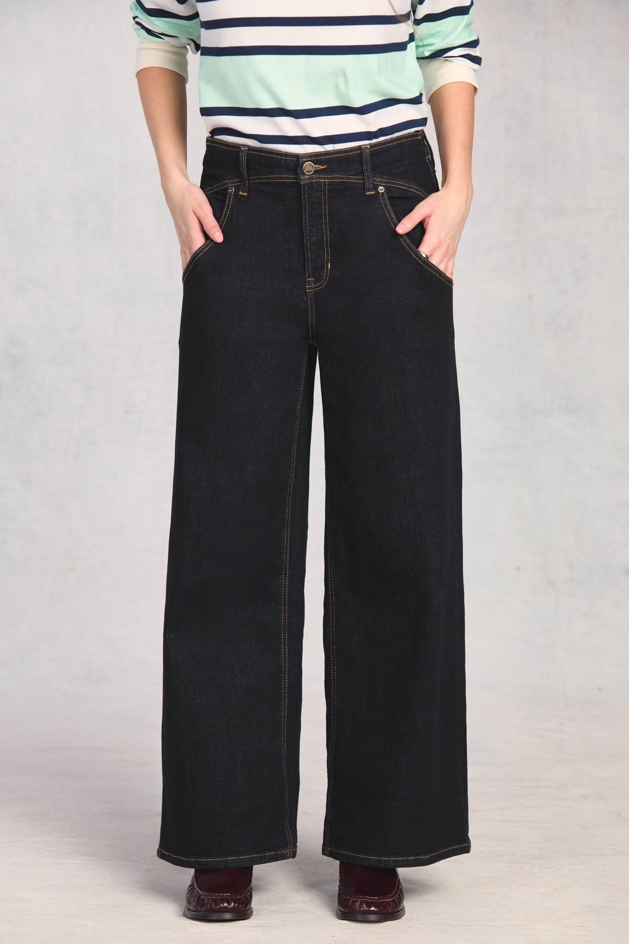 Indigo Curve Yoke Jean