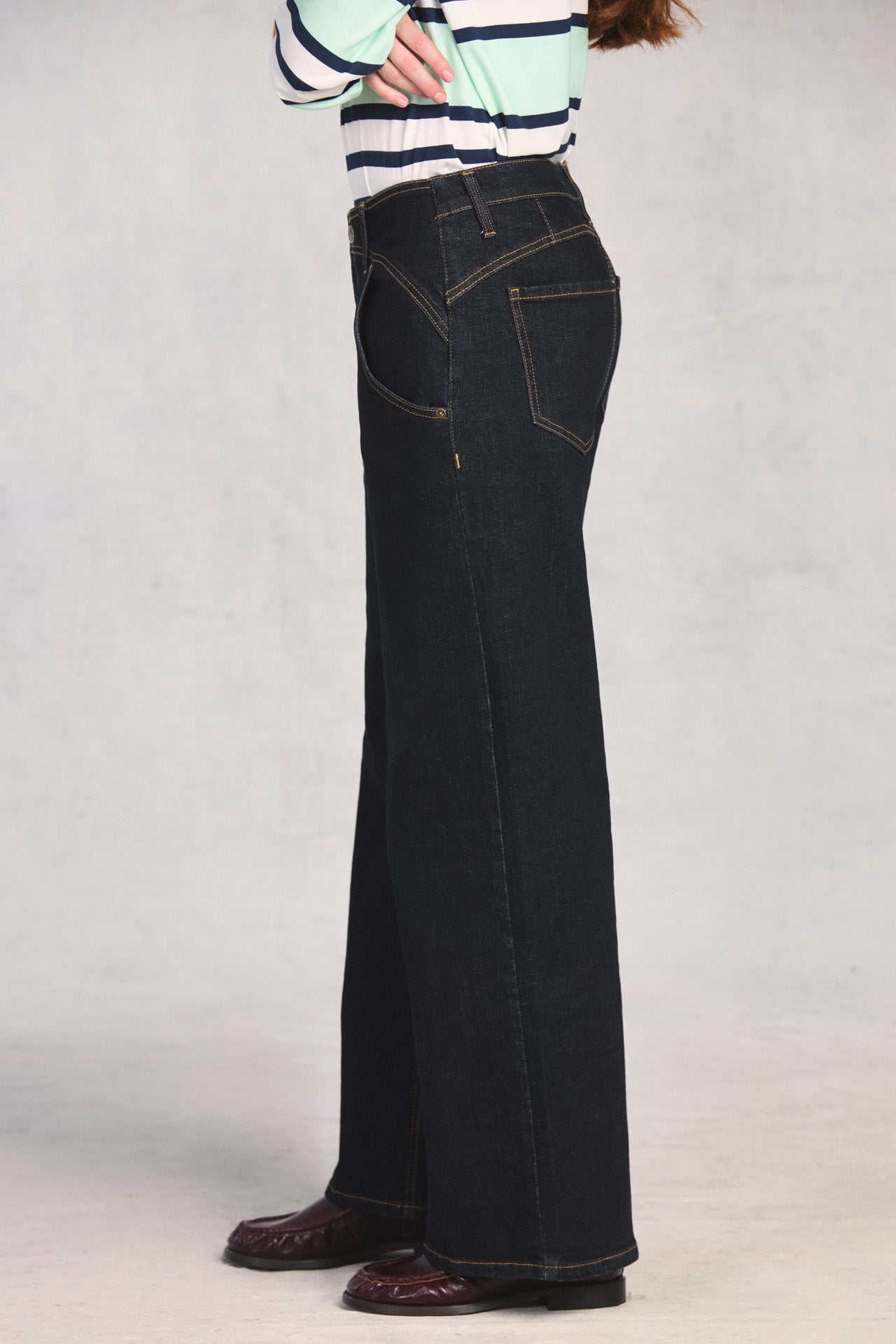 Indigo Curve Yoke Jean