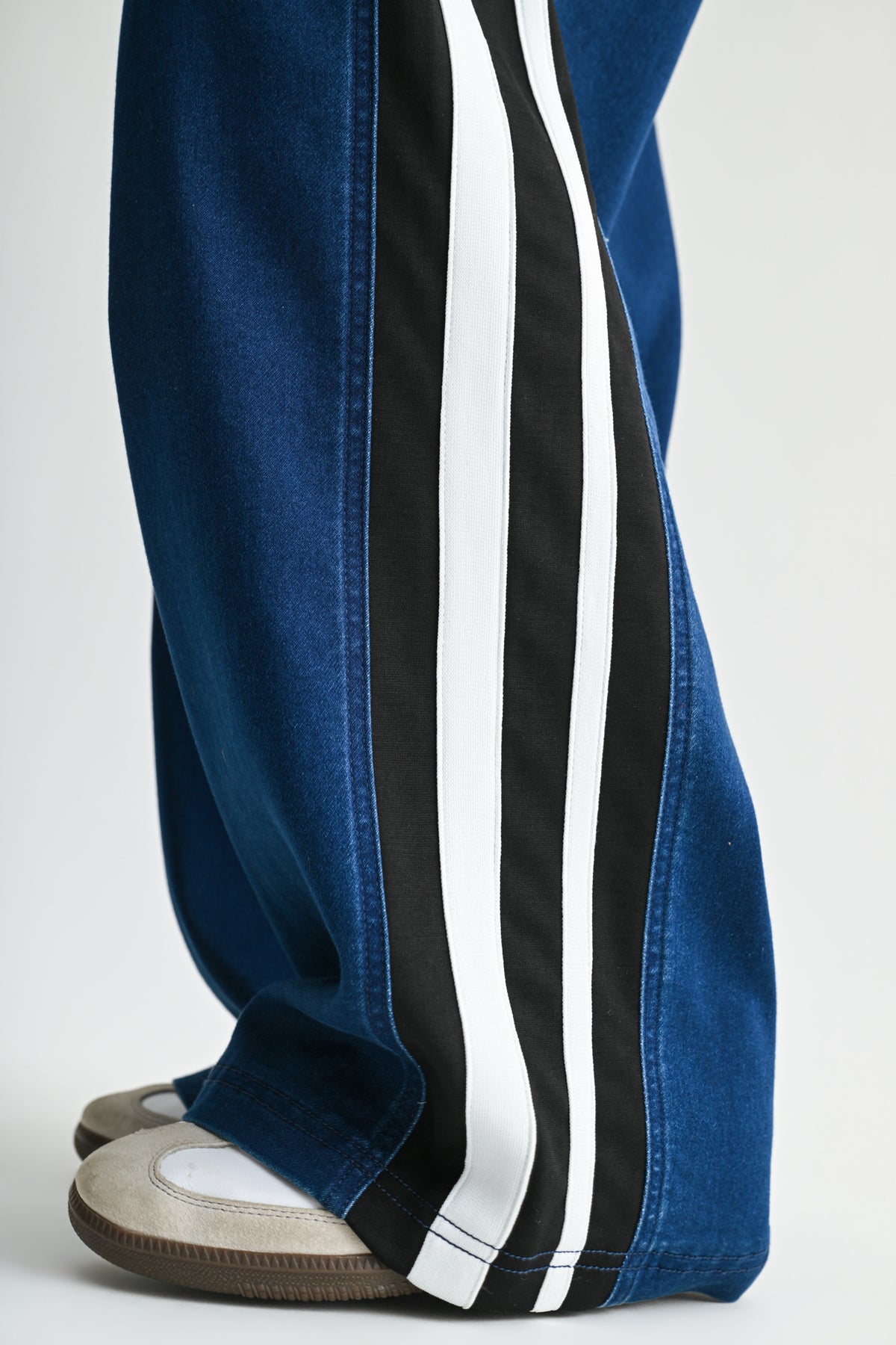 Indigo Petite Athletic Striped Wide Leg Jean