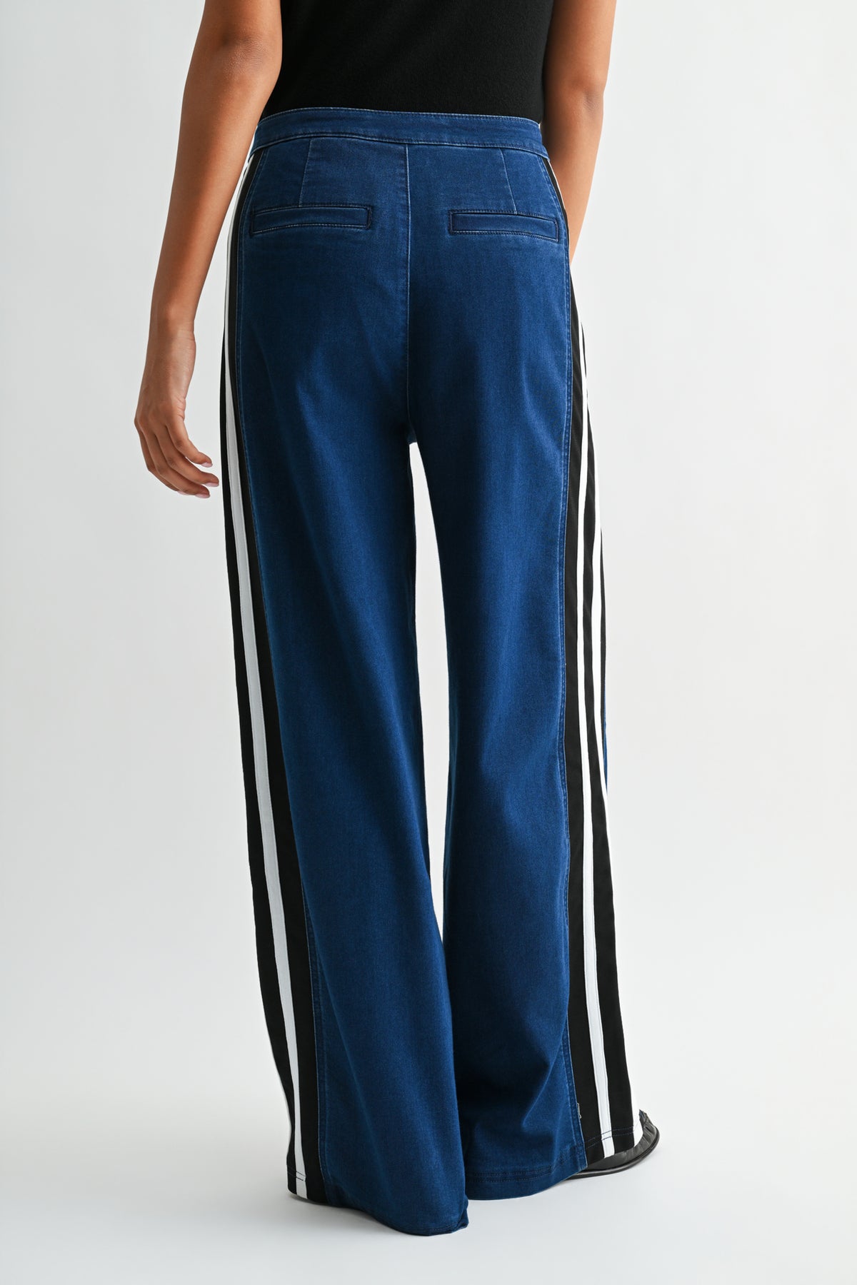 Indigo Petite Athletic Striped Wide Leg Jean