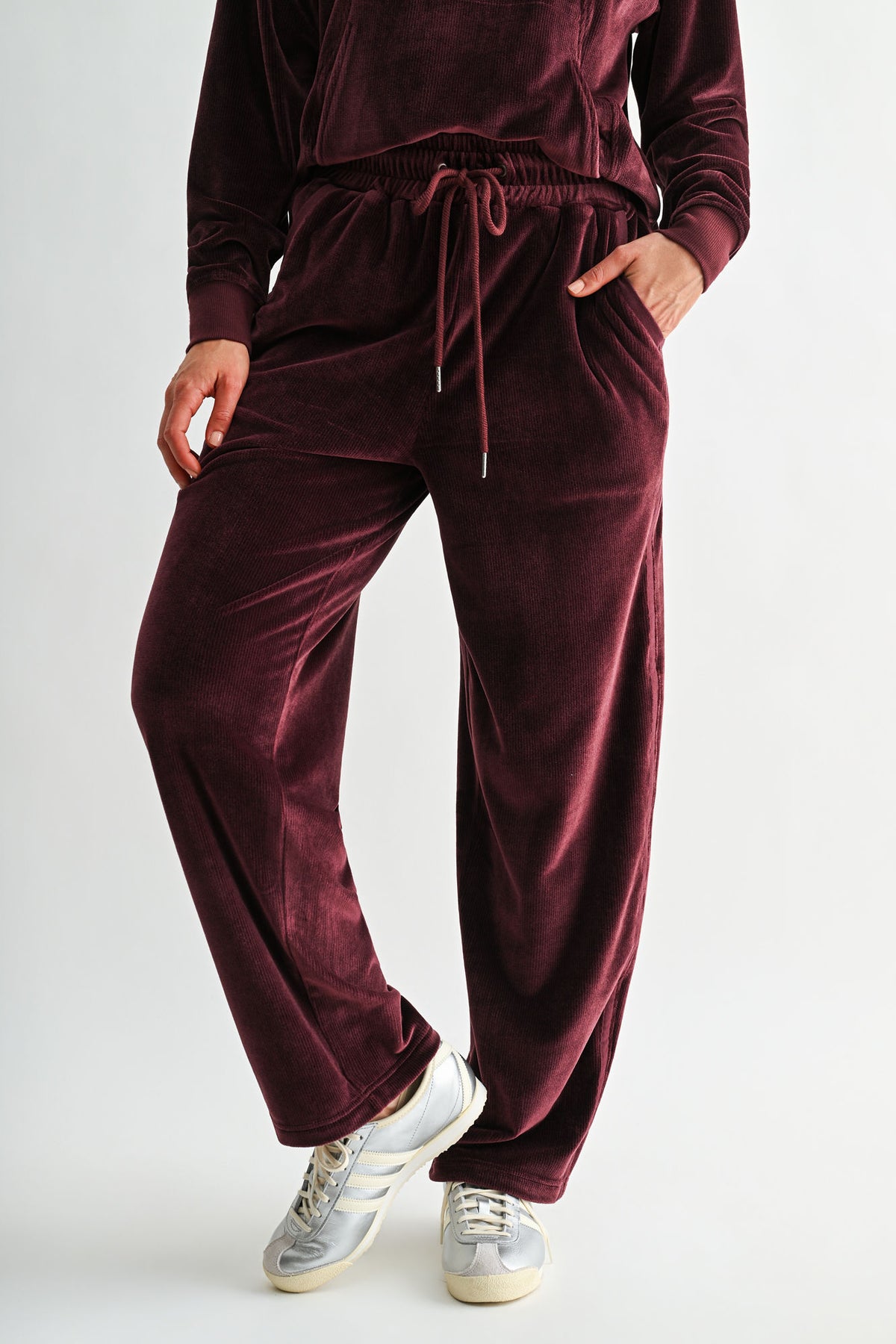 Burgundy Petite Barrel Leg Sweatpant