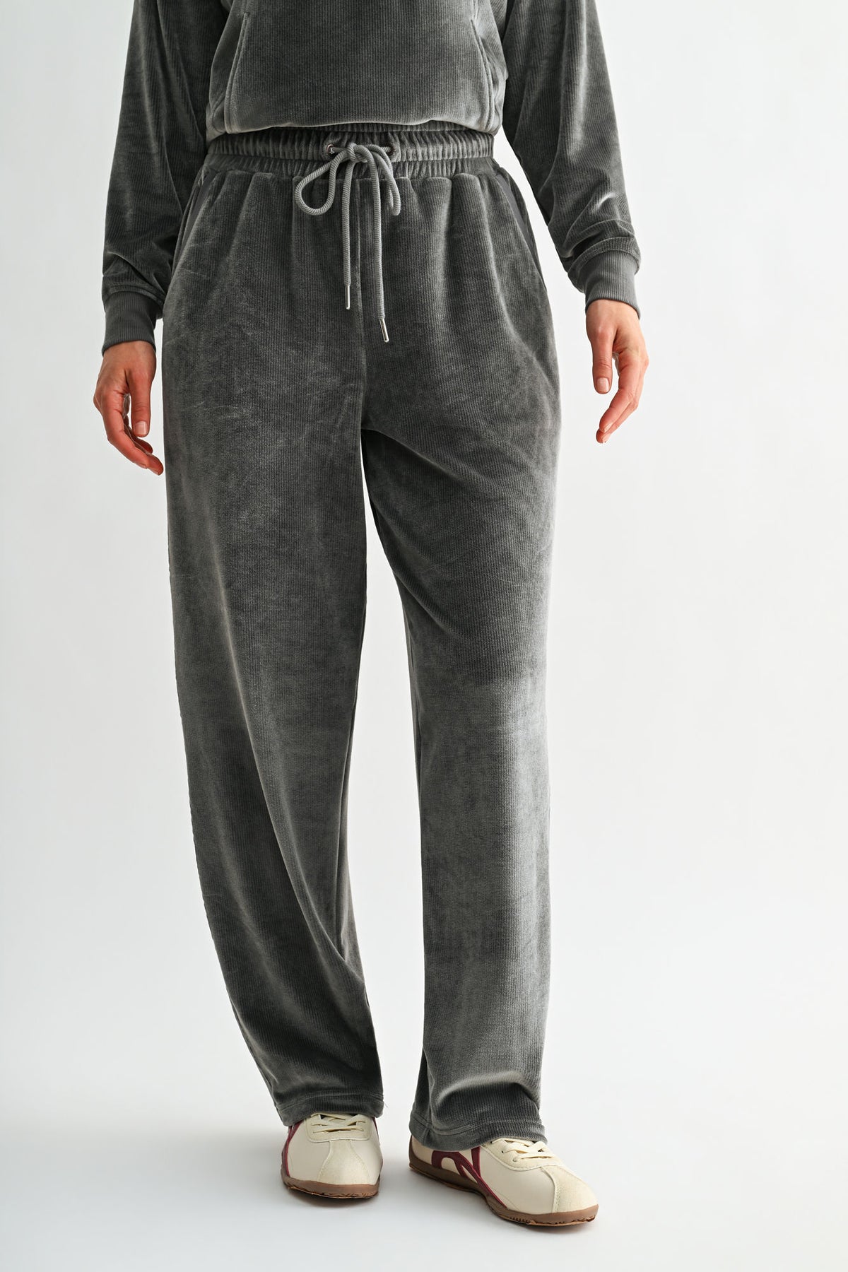 Charcoal Petite Barrel Leg Sweatpant