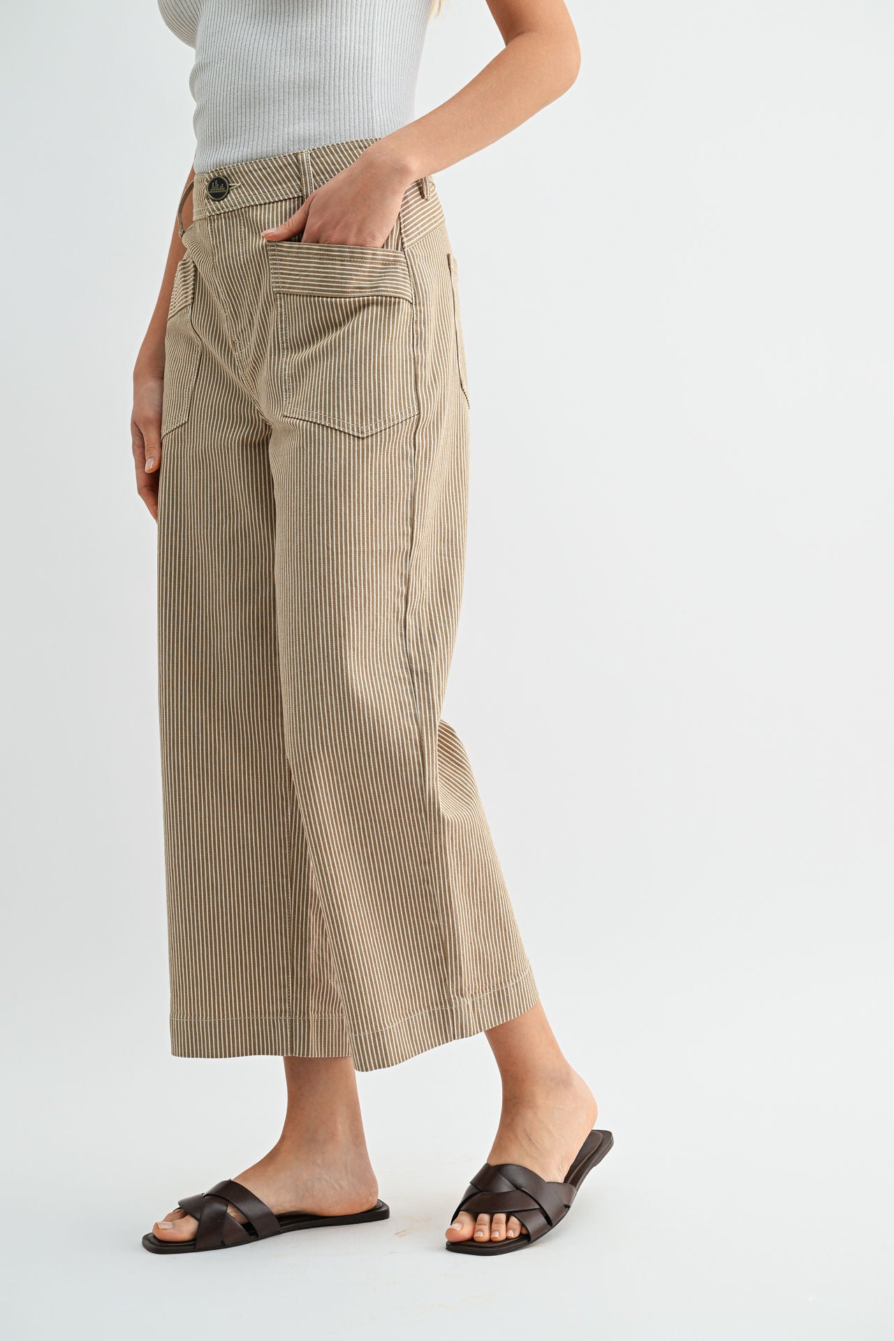 Burlap Wide Crop Patch Pocket Pant