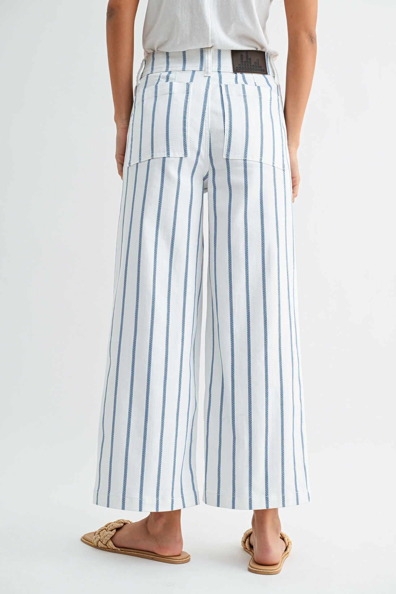 White Wide Leg Patch Pocket Crop Pant