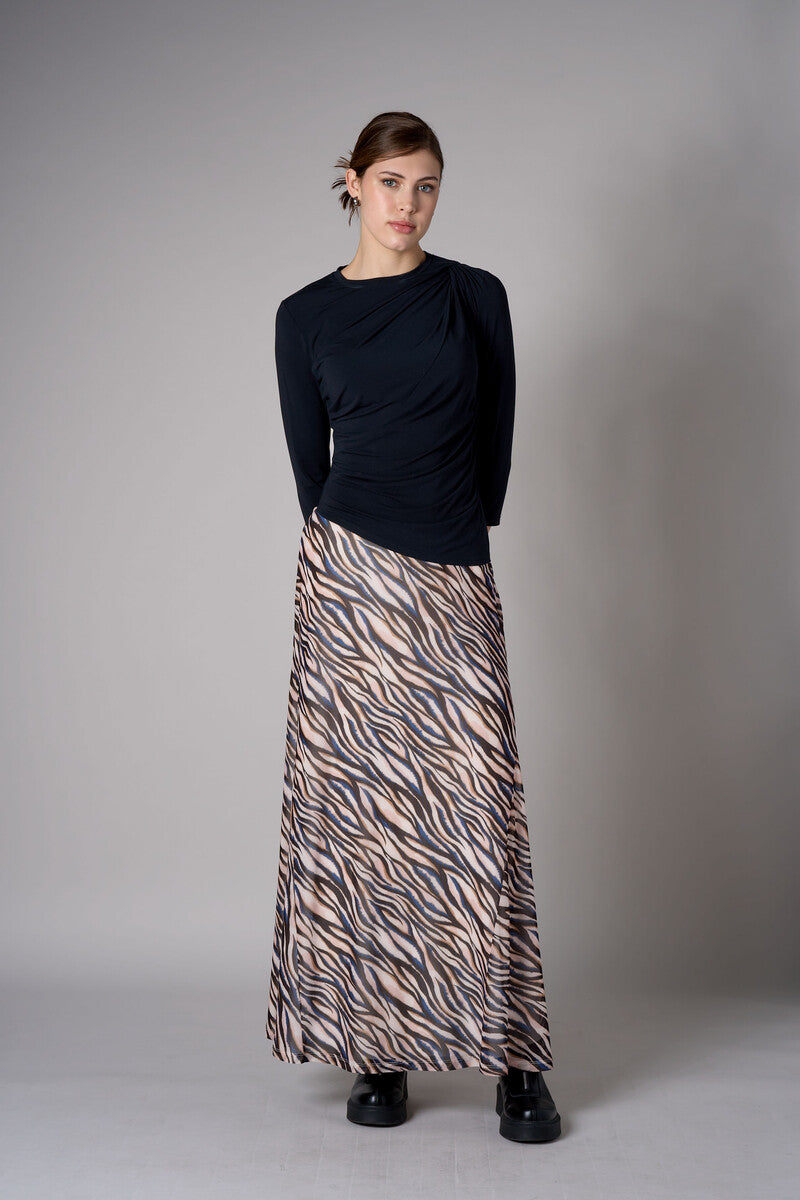 Bring your style to life with the 'blush' Belle Maxi Skirt – perfect for any occasion.