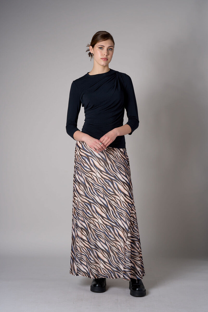 Bring your style to life with the &#39;blush&#39; Belle Maxi Skirt – perfect for any occasion.