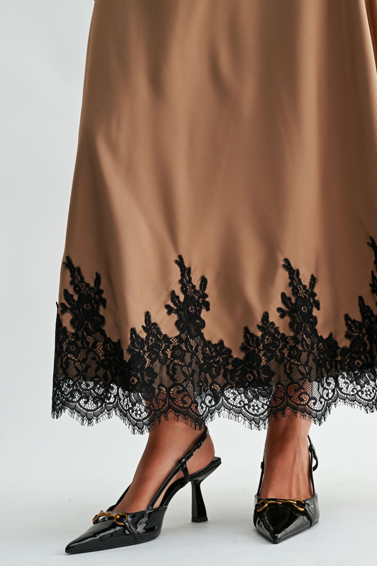 Dune Midi Lace Hem Skirt