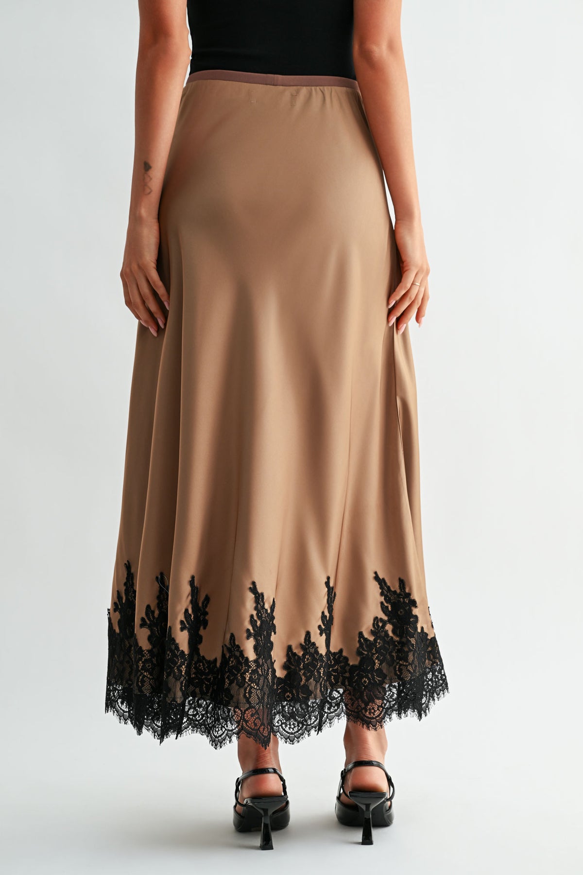 Dune Midi Lace Hem Skirt