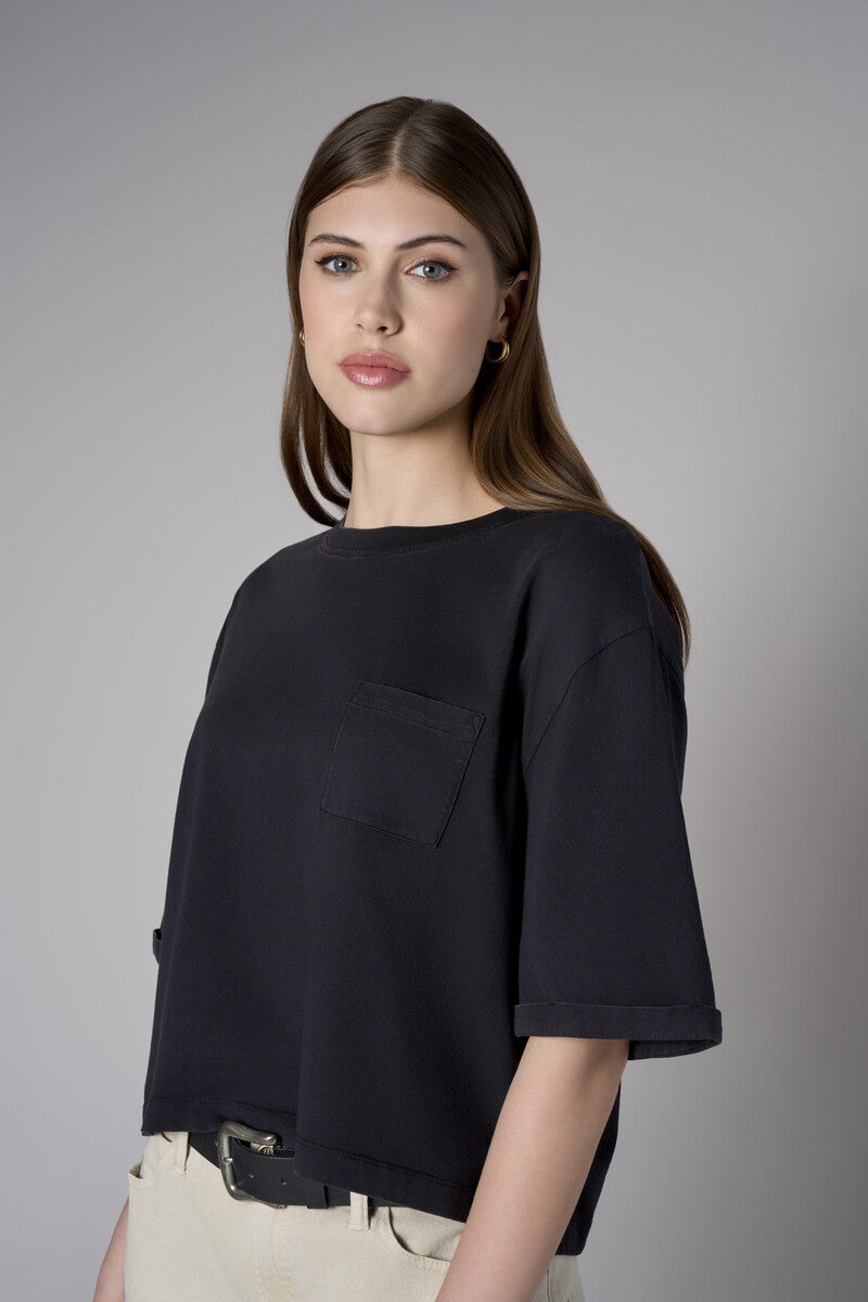 Stand out in our elegant Coram T-Shirt in beautiful 'Black'.