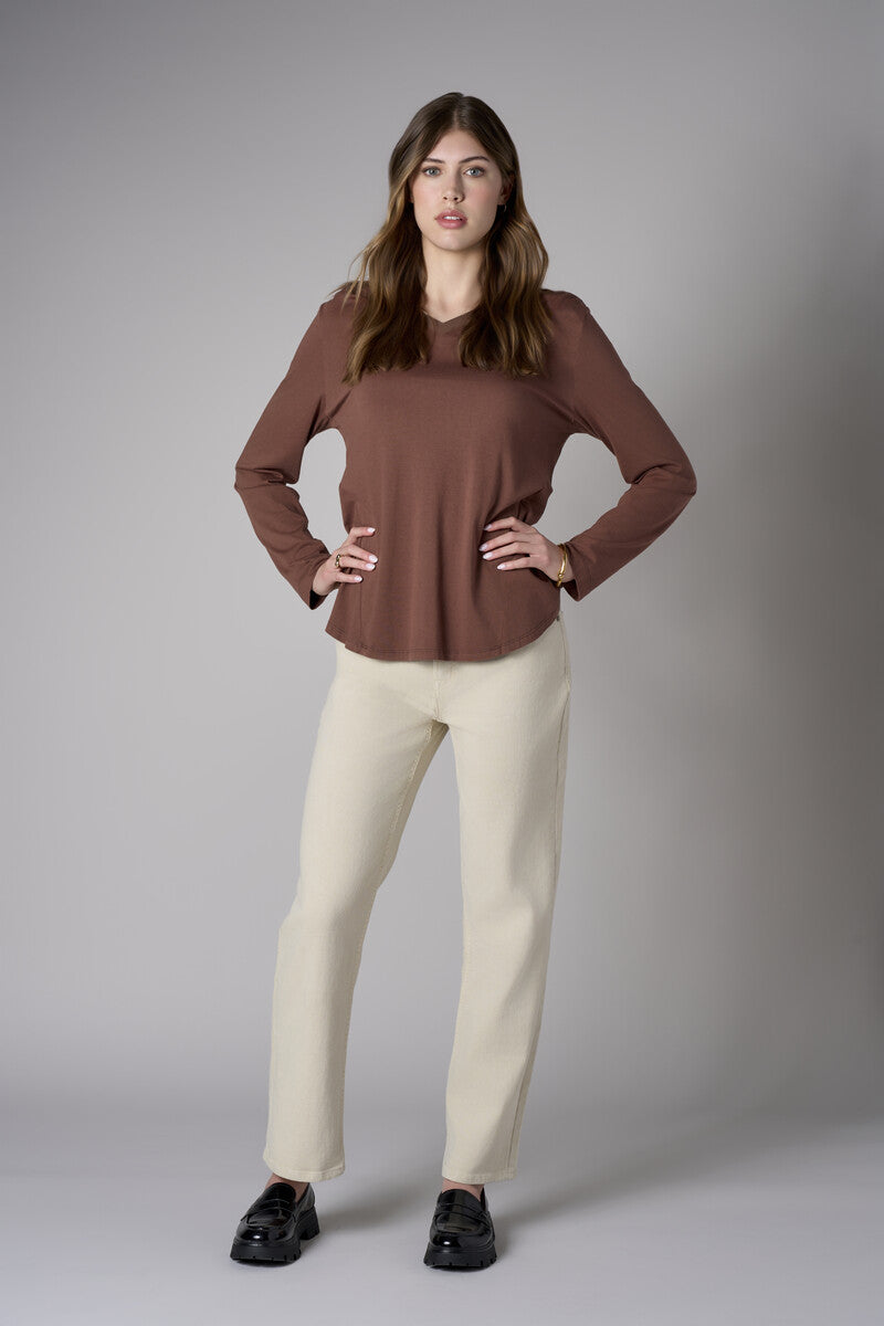 Showcase your personality with the Beth Long Sleeve T-Shirt in striking 'Earth'.