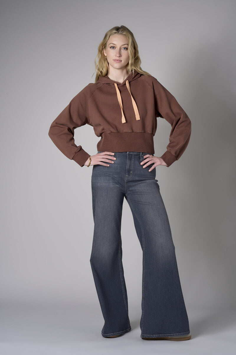 Discover the allure of 'Earth' in our top-selling Cropped Hoodie Sweatshirt.