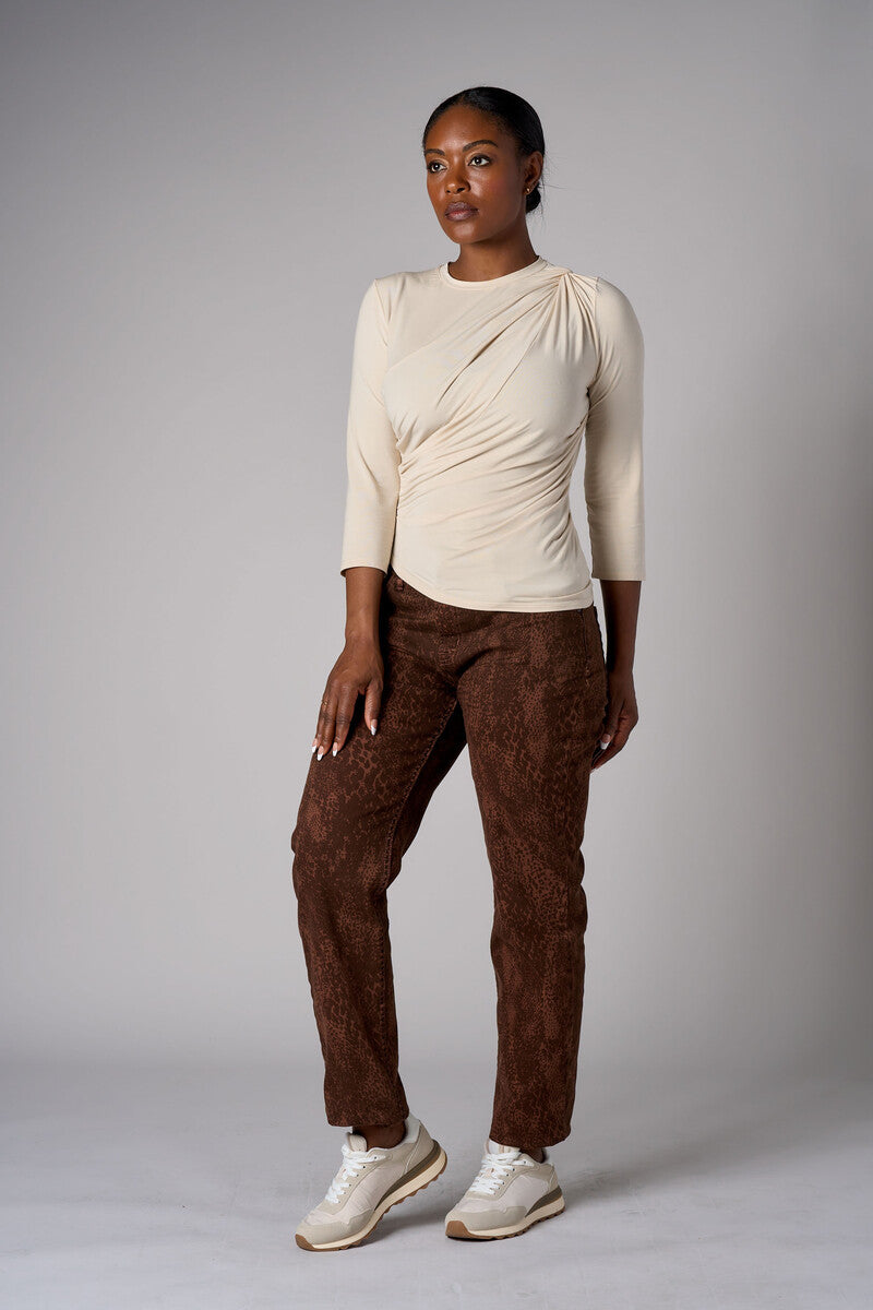 Sand shoulder twist three quarter sleeve top
