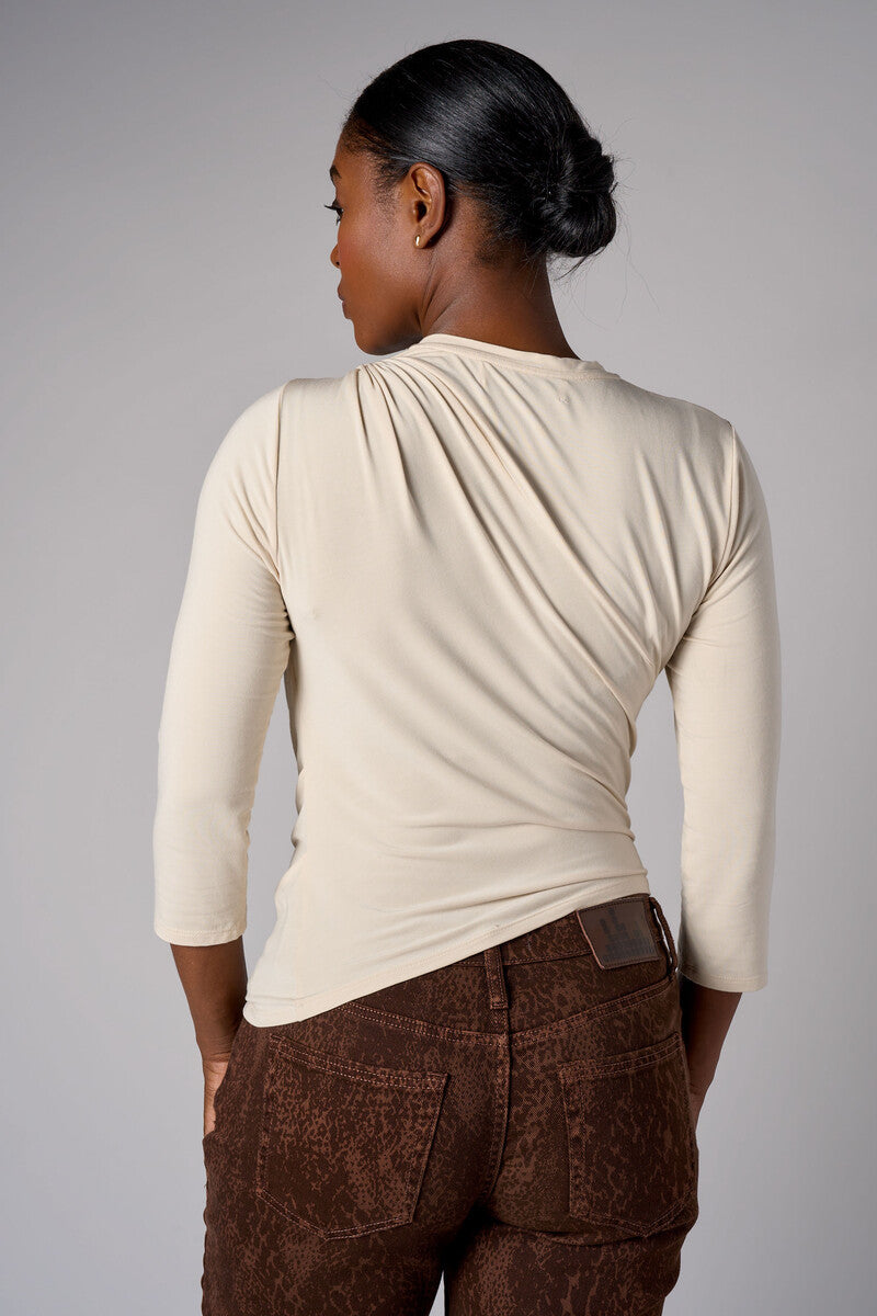 Sand shoulder twist three quarter sleeve top
