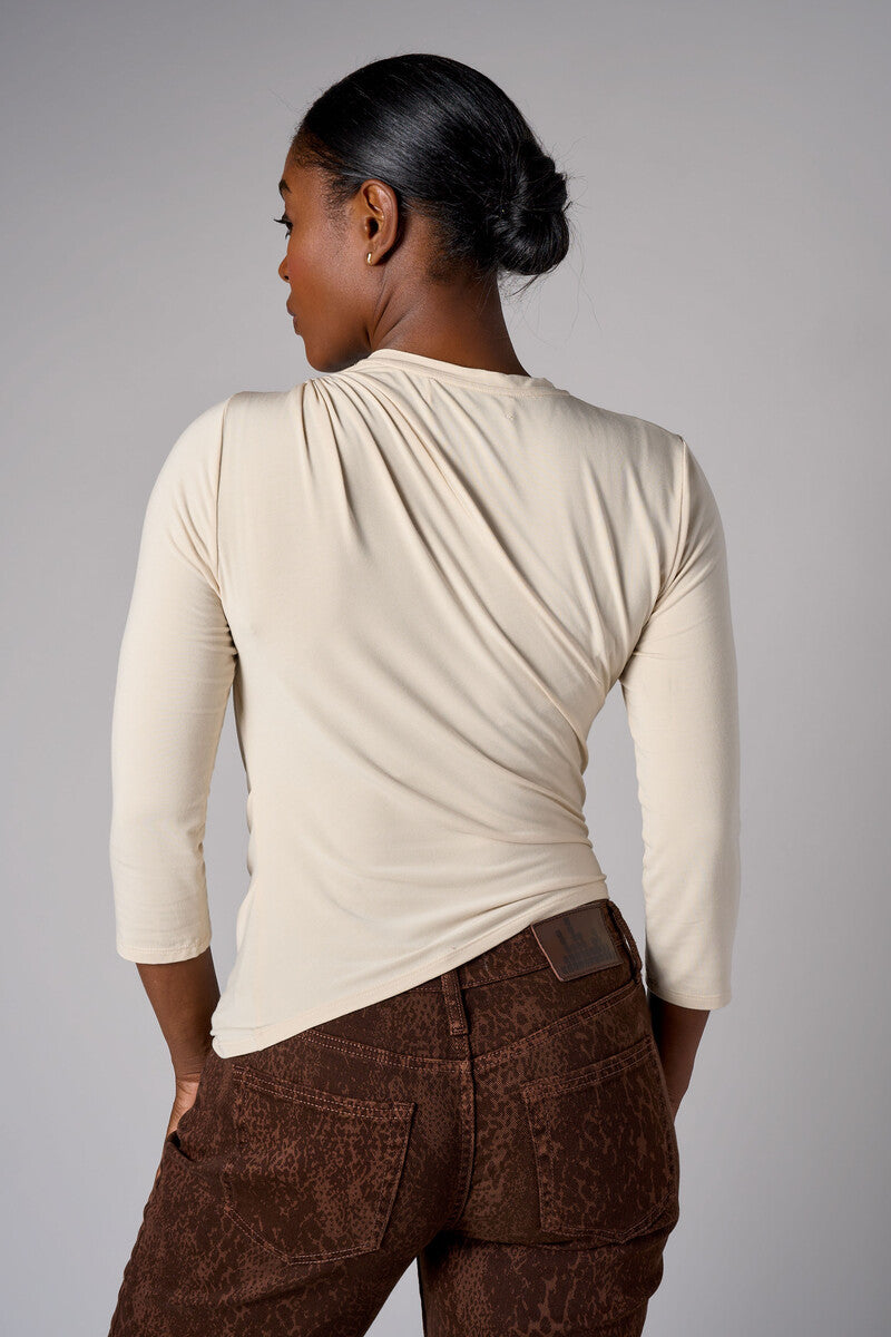 Sand shoulder twist three quarter sleeve top