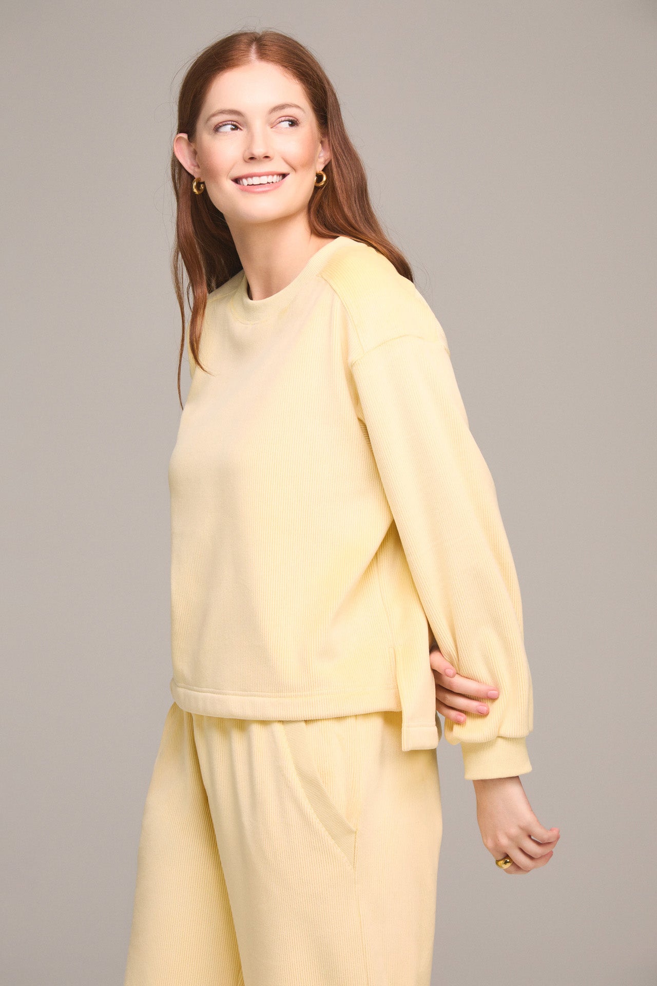 Sunlight Knit Cord Hi-Low Hem Sweatshirt