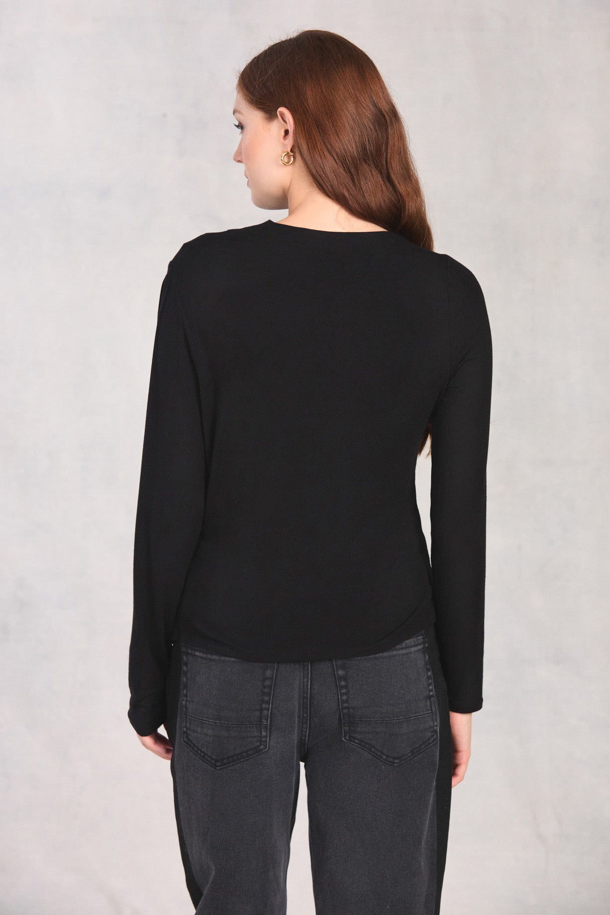 Black Long Sleeve Boat Neck Top
