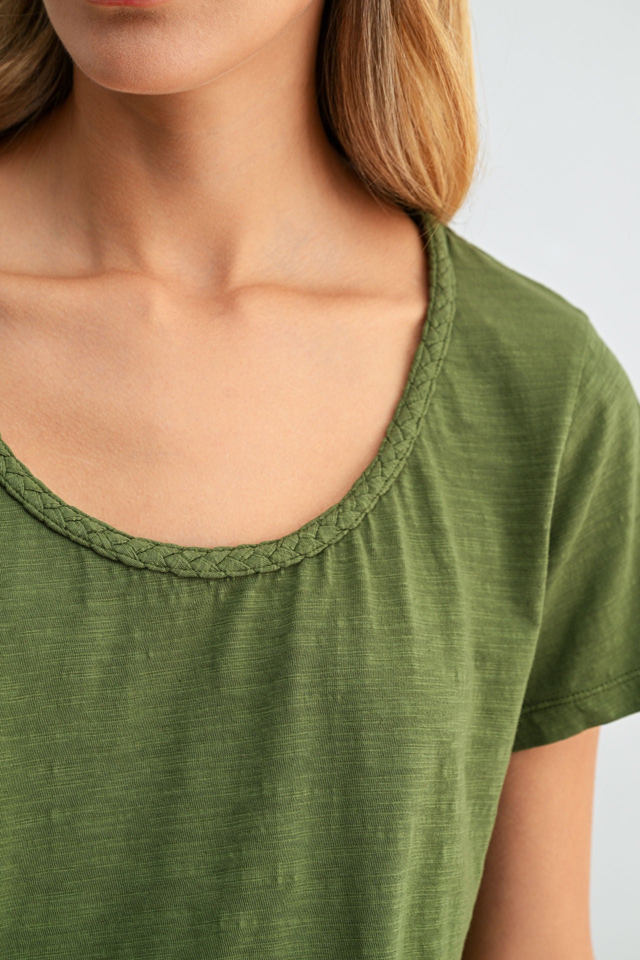 Pine Braided Neck Tee