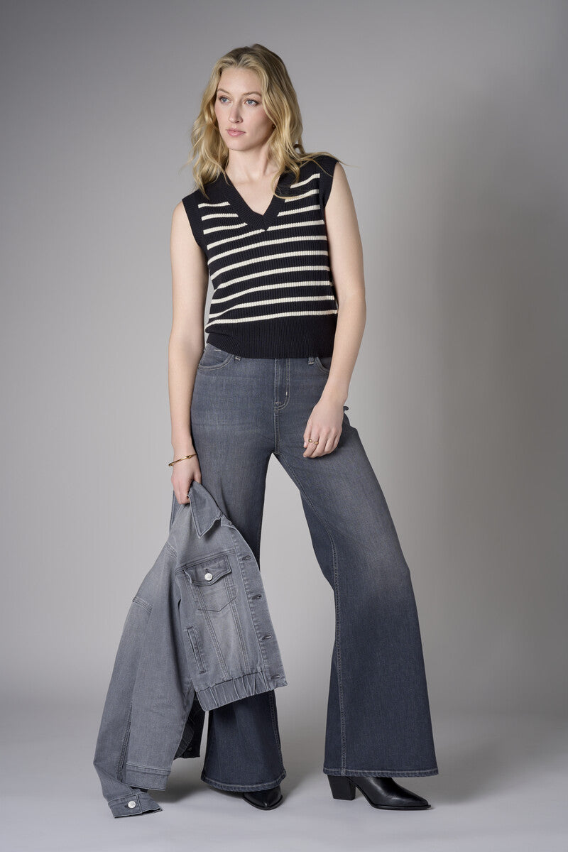 Redefine chic with the 'Black' Sleeveless Sweater – the perfect finishing touch.